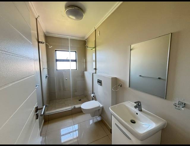 3 BEDROOM APARTMENT FOR SALE IN UMHLANGA RIDGE